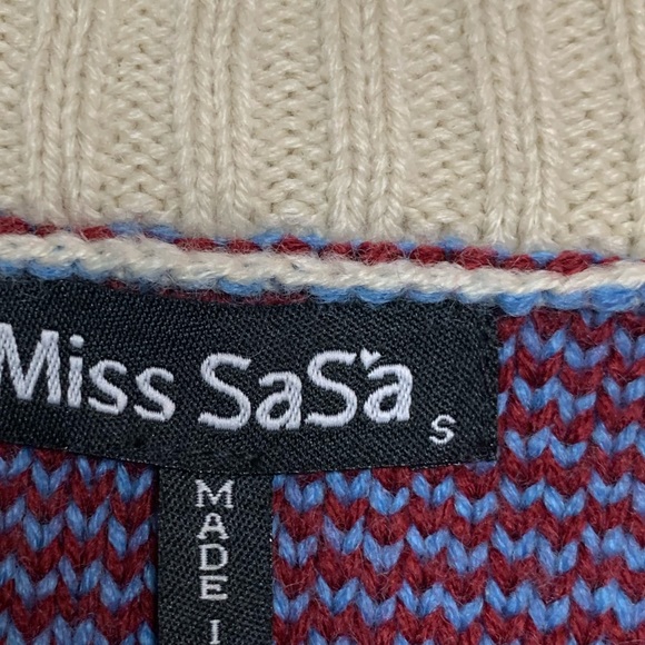 Patterned Poncho Sweater w/ Sleeves and Fringe - Picture 5 of 5